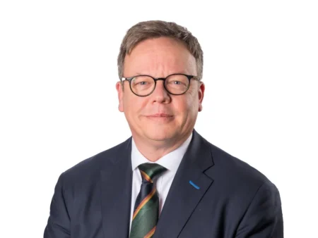 IAN DARCY